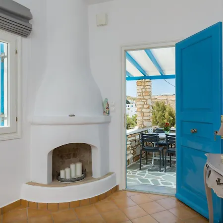 Cycladic Luxurious Maisonette * Naousa (Paros)
