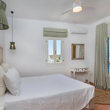 Cycladic Luxurious Maisonette *